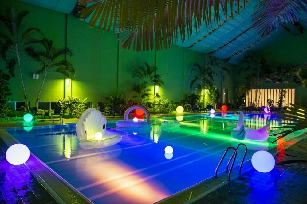 KANUCHA NIGHT POOL