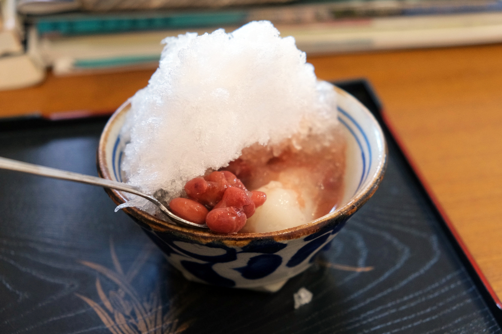 沖縄ぜんざい：冷たい豆と白玉のハーモニー